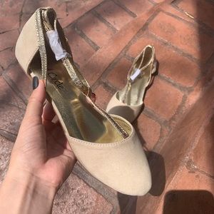 BRAND NEW SUMMER FLATS